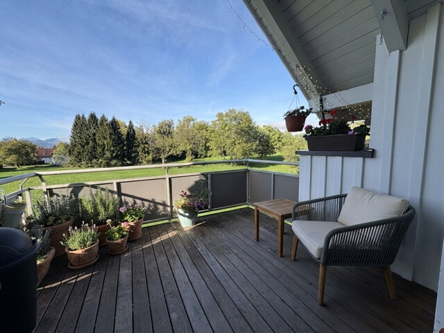 4-Zimmer-Wohnung mit Balkon und Blick ins Grüne in Hard