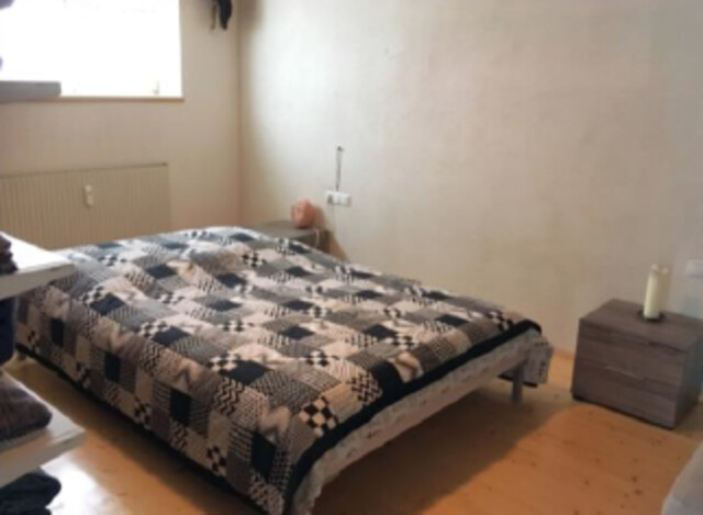 Sanierte Provisionsfreie  Gartenwohnung mit Parkplatz und Garten zur Miete