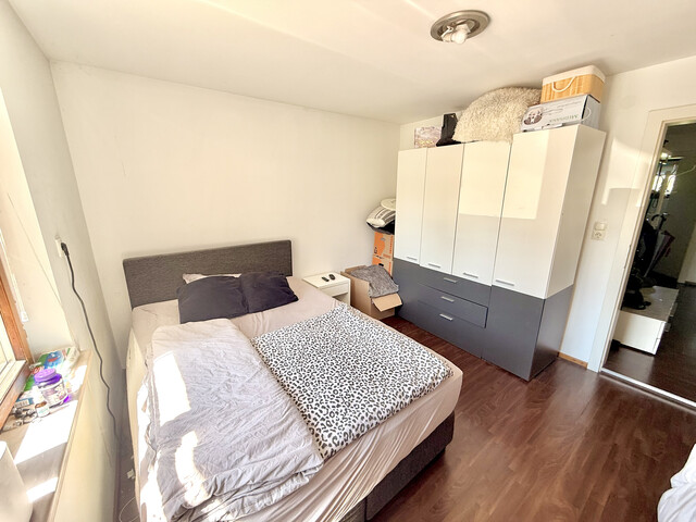 ... ab 04. August - helle 2-Zimmer-Wohnung in Zweifamilienhaus zu vermieten
