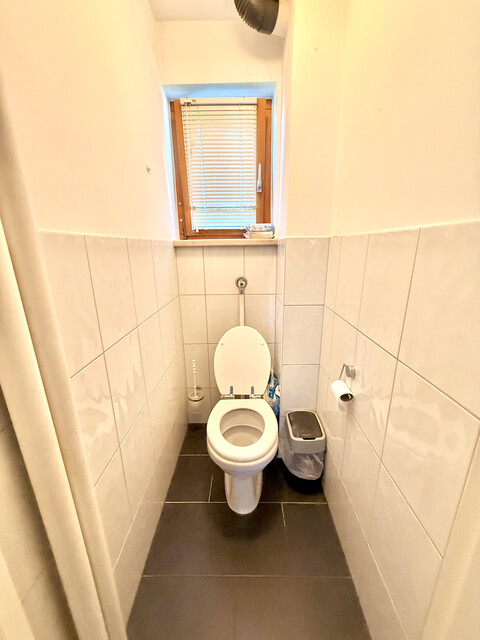 ... ab 04. August - helle 2-Zimmer-Wohnung in Zweifamilienhaus zu vermieten