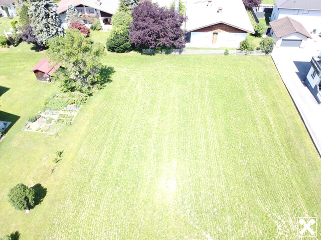 Baugrundstück in sonniger Lage