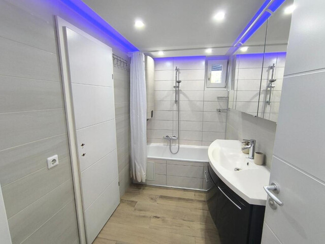 !Privatverkauf!  Sanierte Terrassenwohnung mit 18 m² Balkon und Bergpanorama und Bahnhofnähe - Ideal zum Kaufen! VHB