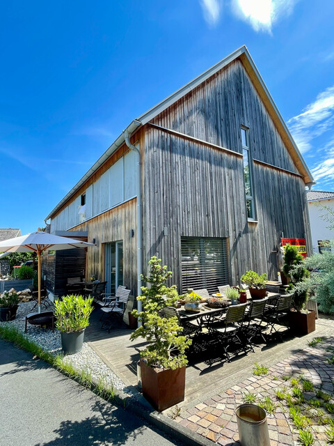 Architektenhaus voll möbliert in beliebter Wohnlage in Altach: Möglichkeit Büro und Wohnen zu kombinieren!