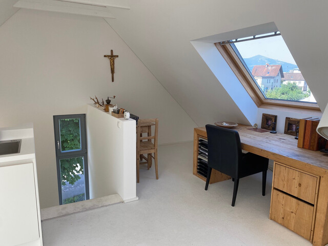 Architektenhaus voll möbliert in beliebter Wohnlage in Altach: Möglichkeit Büro und Wohnen zu kombinieren!