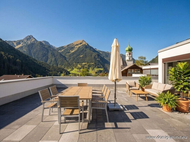 Sonnige 4 Zimmer-Ferienwohnung (8 Betten/2 Bäder) mit TG Platz im Zentrum von St. Gallenkirch/Montafon!