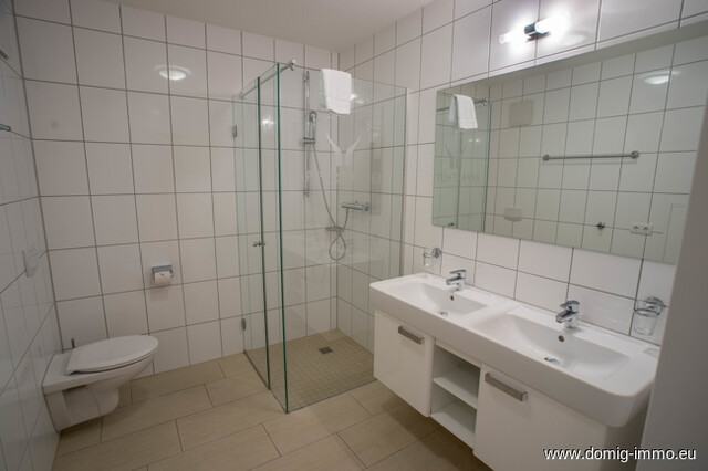 Sonnige 4 Zimmer-Ferienwohnung (8 Betten/2 Bäder) mit TG Platz im Zentrum von St. Gallenkirch/Montafon!