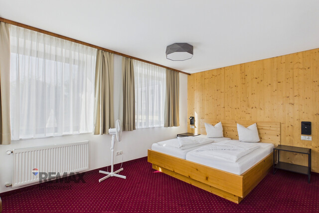 HOTEL PENSION LÖWEN IN SULZ - Etablierter Beherbergungsbetrieb mit nachgewiesener Zusatznachfrage, baubewilligter Erweiterung und optionalem Immobilienpotenzial