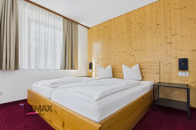 HOTEL PENSION LÖWEN IN SULZ - Etablierter Beherbergungsbetrieb mit nachgewiesener Zusatznachfrage, baubewilligter Erweiterung und optionalem Immobilienpotenzial