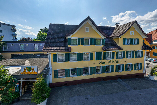 HOTEL PENSION LÖWEN IN SULZ - Etablierter Beherbergungsbetrieb mit nachgewiesener Zusatznachfrage, baubewilligter Erweiterung und optionalem Immobilienpotenzial