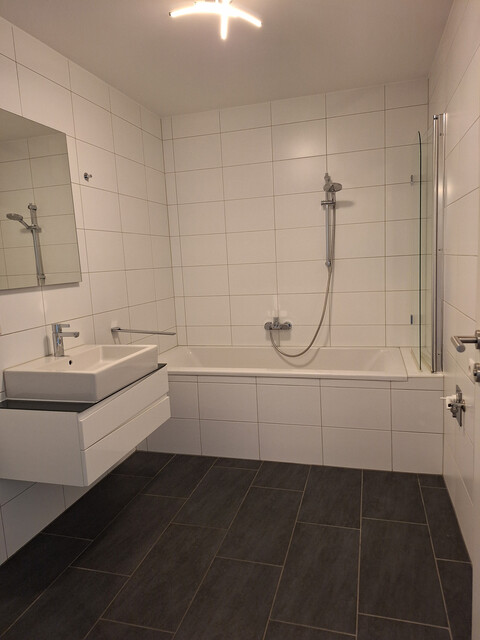 Niedrige Betriebskosten!!! Moderne 3-Zimmerwohnung mit Tiefgarage mit modernster Technik zu verkaufen!