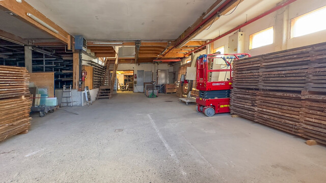 Schnepfau Großzügige, sehr vielseitige Gewerbefläche