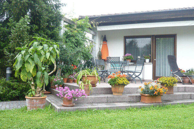Großzügiges Wohnen mit traumhaftem Garten in ruhiger Bestlage nahe der Stadt