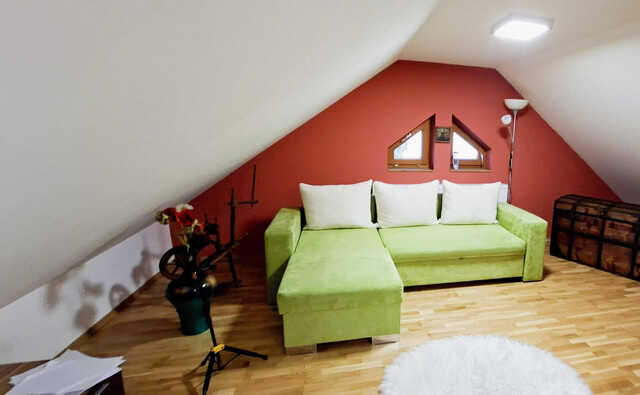 Traumhafte zweigeschossige Dachwohnung in Götzis mit Galerie, Terrasse und TG Platz - tolles Wohnerlebnis pur!