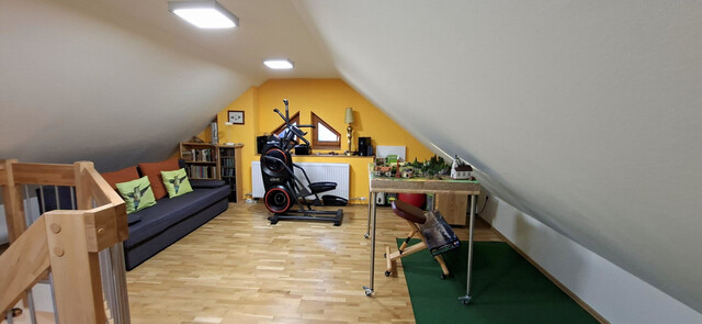 Traumhafte zweigeschossige Dachwohnung in Götzis mit Galerie, Terrasse und TG Platz - tolles Wohnerlebnis pur!