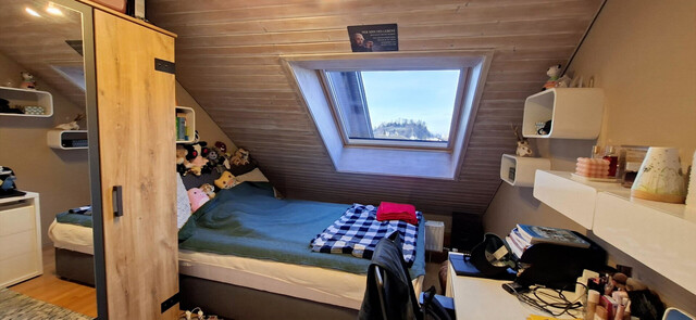 Traumhafte zweigeschossige Dachwohnung in Götzis mit Galerie, Terrasse und TG Platz - tolles Wohnerlebnis pur!