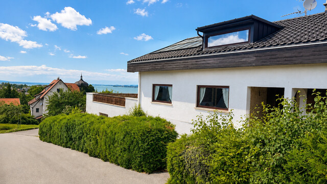 Großzügiges Wohnhaus mit Bodenseesicht, 160 m² Terrasse und sechs Stellplätzen in Bregenz