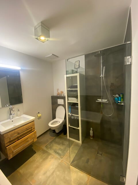 Terrassenwohnung mit großzügiger Loggia  umd 2 TG Parkplätze