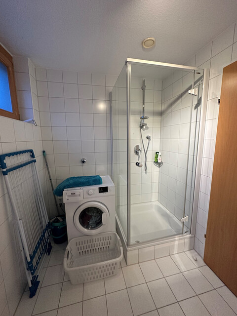 Geräumige helle 3-Zimmerwohnung mit Balkon zu vermieten 