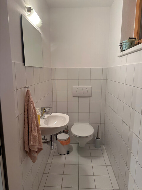 Geräumige helle 3-Zimmerwohnung mit Balkon zu vermieten 