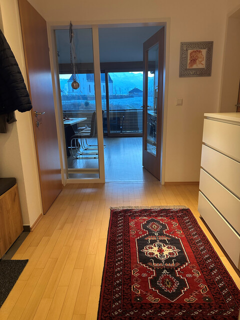 Geräumige helle 3-Zimmerwohnung mit Balkon zu vermieten 