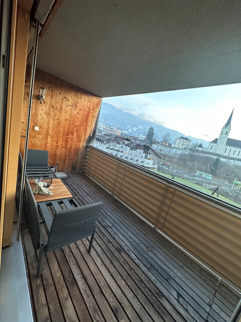 Geräumige helle 3-Zimmerwohnung mit Balkon zu vermieten 