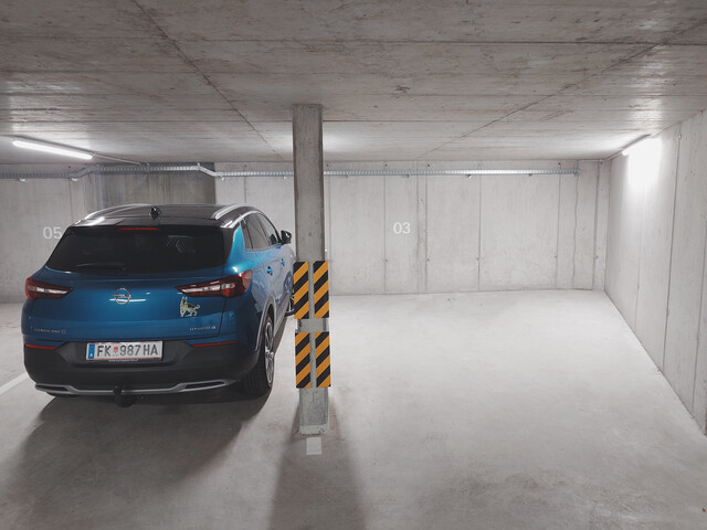 Hochwertige 3- Zimmer Gartenwohnung  mit 2 TG- Plätzen als Erstbezug zu vermieten