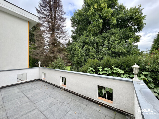 Modernisiertes Mehrfamilienhaus mit zwei großzügigen Wohnungen