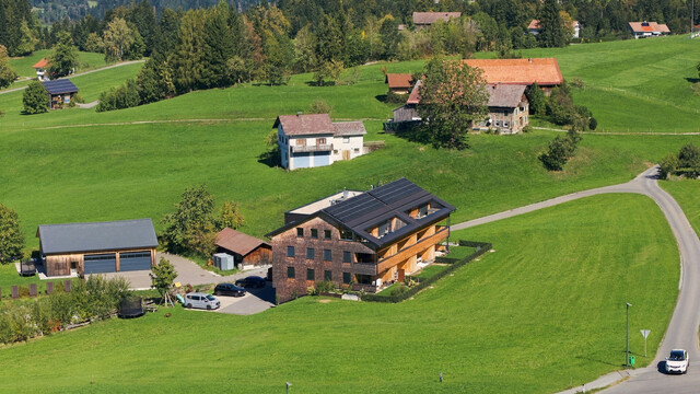 Naturjuwel mit Handwerksseele - 2 Zimmer Wohnung voller Lebensqualität!