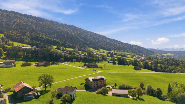 Naturjuwel mit Handwerksseele - 2 Zimmer Wohnung voller Lebensqualität!
