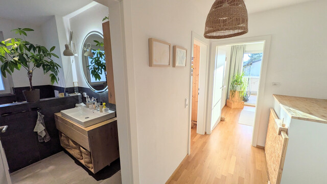 Sonnige Gartenwohnung mit Reihenhaus-Charakter (provisionsfrei)