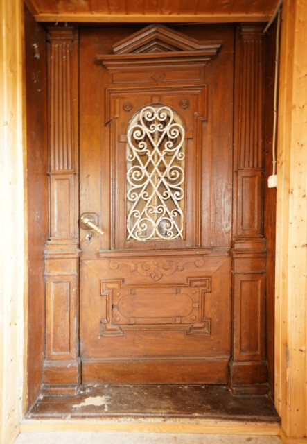 Grundstück mit bewohnbarem Wohnhaus