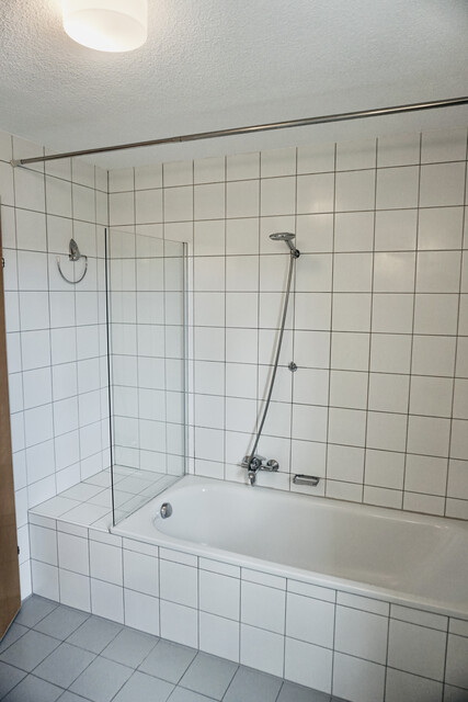 Sonnige 3 Zimmer Eckwohnung mit Kaminofen