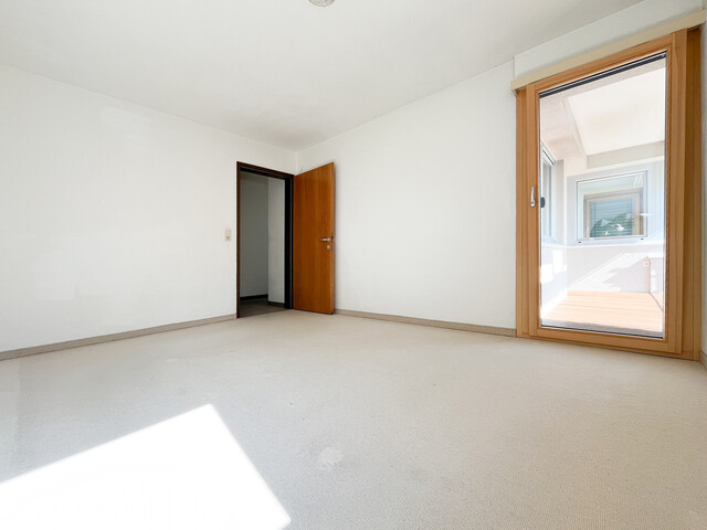 Eigennutzer und Investoren aufgepasst - 4,5-ZI-WHG in saniertem Gebäude zu verkaufen!