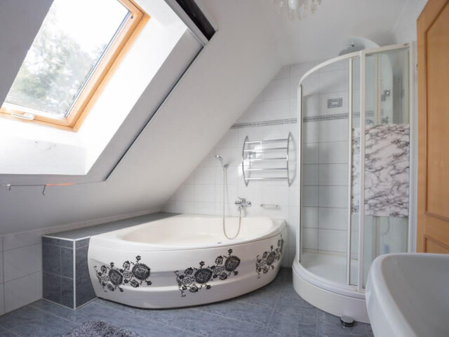 Modernes Einfamilienhaus provisionsfrei, mit Wintergarten, Whirlpool und großem Garten zentrumsnah in Sackgasse