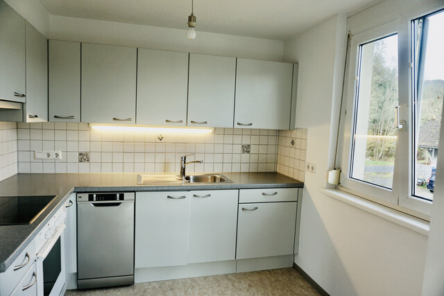 Sonnige 3 Zimmer Eckwohnung mit Kaminofen