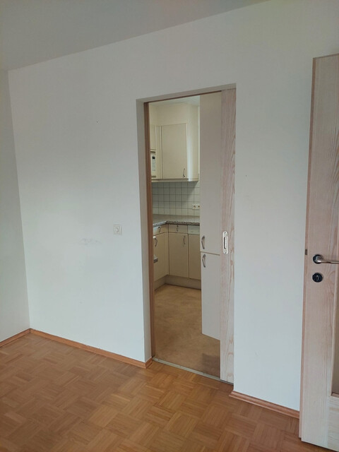 Helle Wohnung mit Terrasse & TG – sofort verfügbar