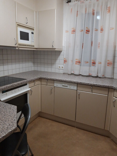 Helle Wohnung mit Terrasse & TG – sofort verfügbar