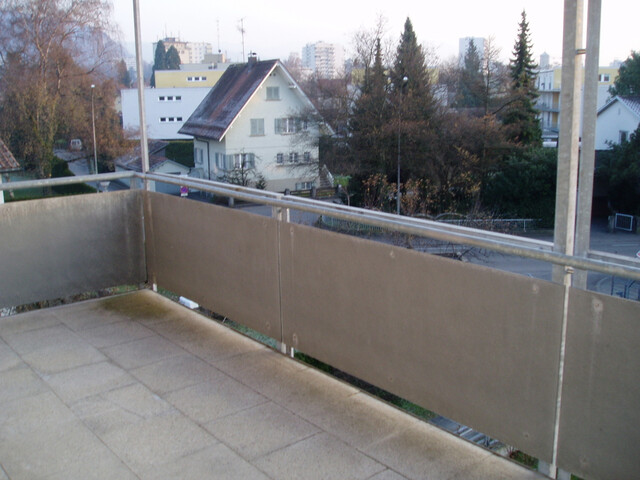 Helle Wohnung mit Terrasse & TG – sofort verfügbar