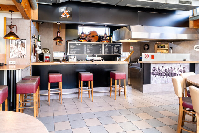 Komplett eingerichtete Gastro Location mit Garten in Hohenems – hohe Frequenz, Top Sichtbarkeit