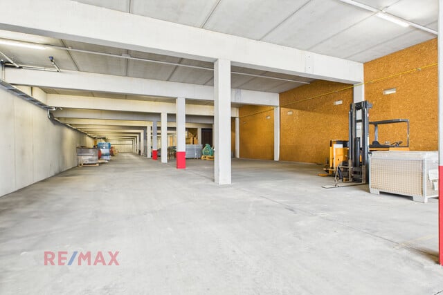 1.418 m² Lagerhalle – Direkt an der A14 gelegen, ideal für Ihre Logistik- und Lagerbedürfnisse