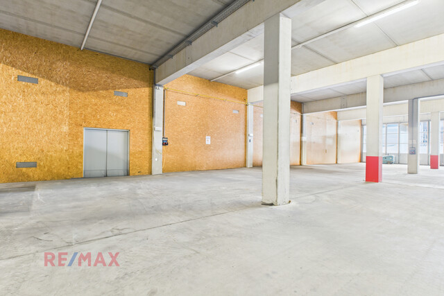 1.418 m² Lagerhalle – Direkt an der A14 gelegen, ideal für Ihre Logistik- und Lagerbedürfnisse