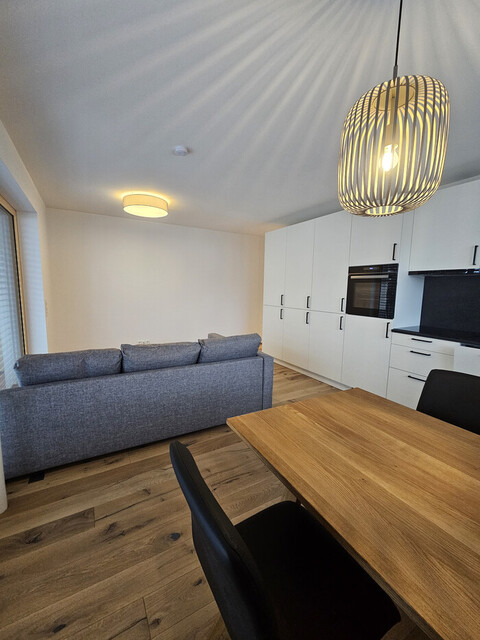 Hochwertige 2-Zimmer-Wohnung in Ludesch – 47 m², Balkon, inkl. Strom/Heizung/WLAN