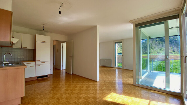"ohne Provision" helle 3,5 Zimmer Wohnung mit verglaster Terrasse