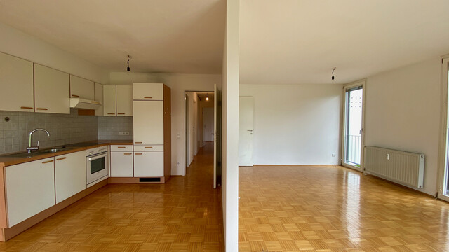 "ohne Provision" helle 3,5 Zimmer Wohnung mit verglaster Terrasse