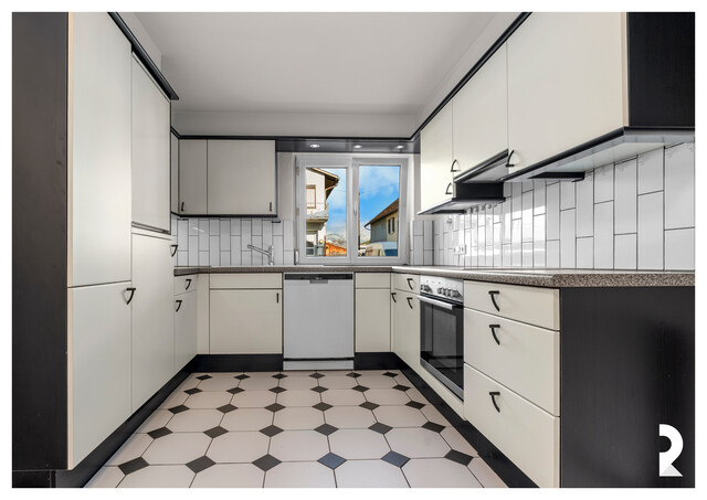 2Z GARTENWOHNUNG MIT TG-PLATZ, TERRASSE, GARTEN UND WINTERGARTEN