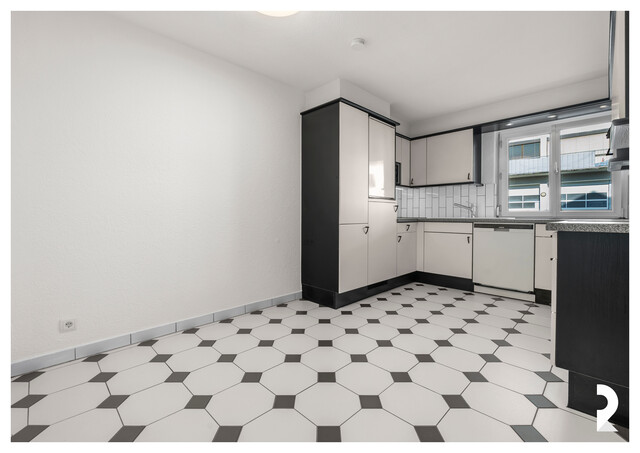 2Z GARTENWOHNUNG MIT TG-PLATZ, TERRASSE, GARTEN UND WINTERGARTEN