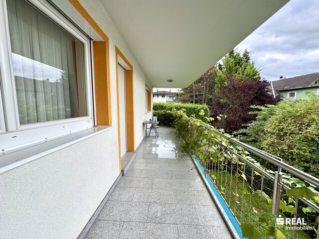 Modernisiertes Mehrfamilienhaus mit zwei großzügigen Wohnungen