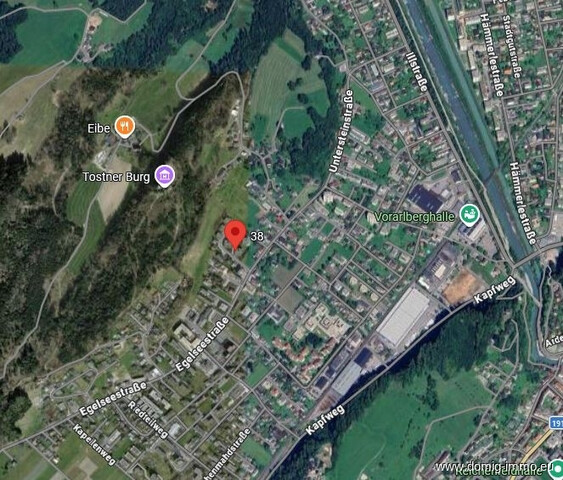 4,5-Zimmer-Wohnung mit großzügigem Balkon sowie Loggia und Tiefgaragenplatz