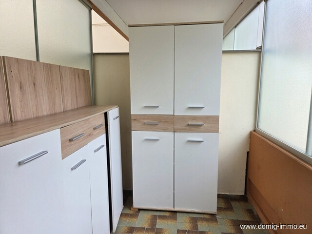 4,5-Zimmer-Wohnung mit großzügigem Balkon sowie Loggia und Tiefgaragenplatz