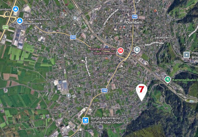 Erstklassiges Wohnerlebnis mit Garten, Stil und zwei Tiefgaragenplätzen